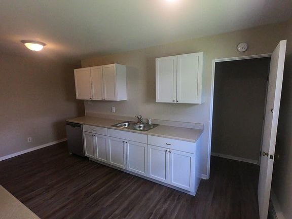 4th image of 4906 Carvel Ave