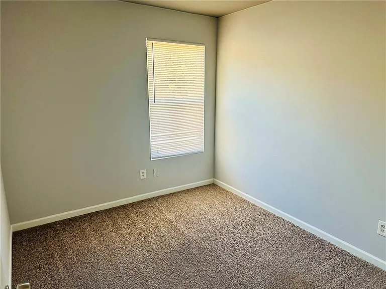 6078 Oak Bend Ct — Photo 18