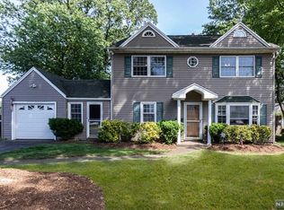 442 Holly Ave, Paramus, NJ 07652