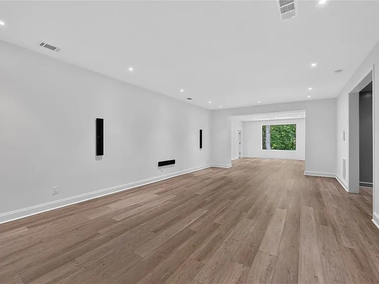 140 Valley Rd NW — Photo 51