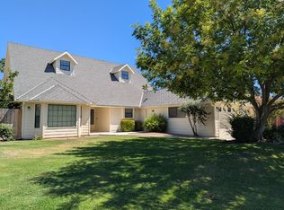 301 W Paul Ave, Clovis, CA 93612