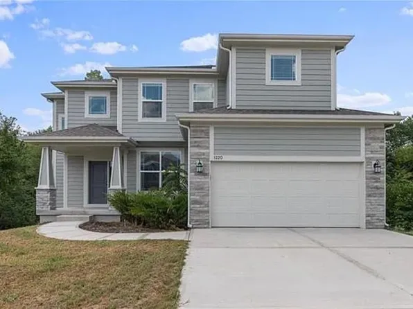 1220 N 133rd Ter, Kansas City, KS 66109