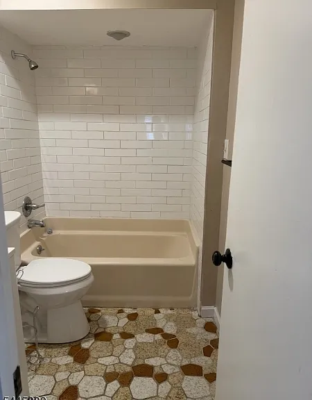 308 Concord Ave — Photo 6