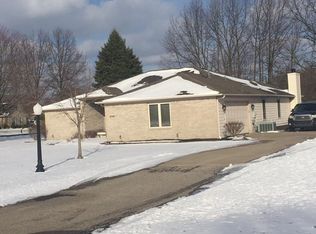 27127 John Dr, New Boston, MI 48164