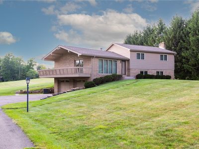 2389 Wharrey Dr, Sewickley, PA, 15143