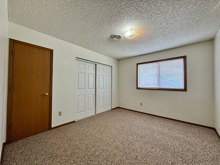 2340 Fairview Ave — Photo 26