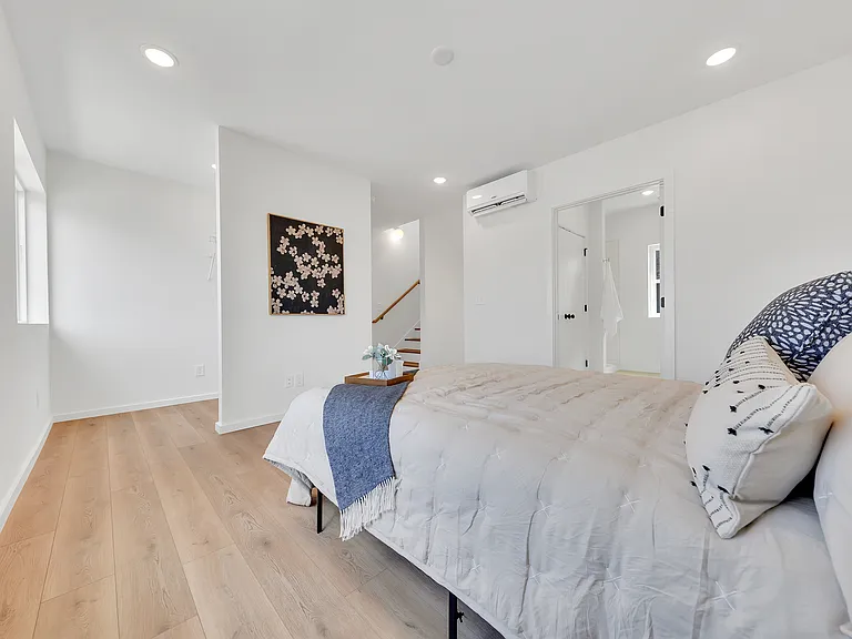 1602 N Central St — Photo 16