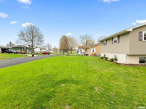 4th image of 16212 N Admiral Dr