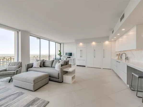 6211 W Northwest Hwy APT 2900, Dallas, TX 75225