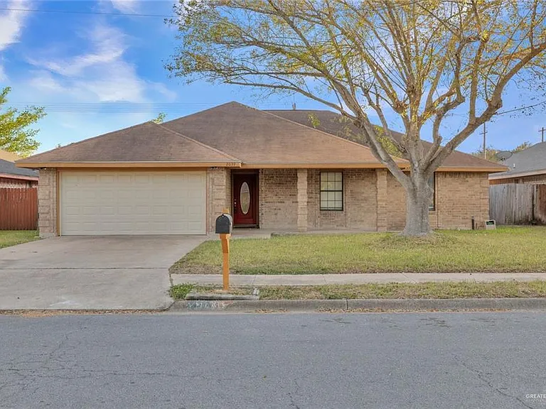 2039 W Umar Ave — Photo 1