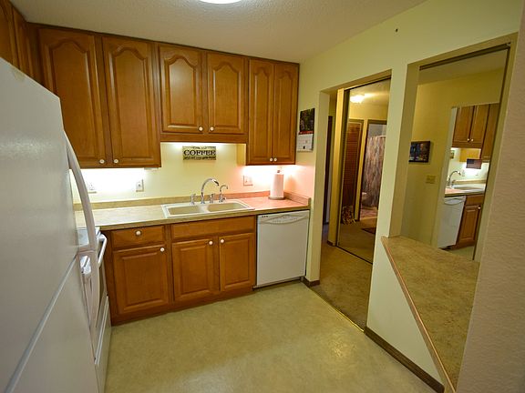4th image of 3425 Golfview Dr APT 206