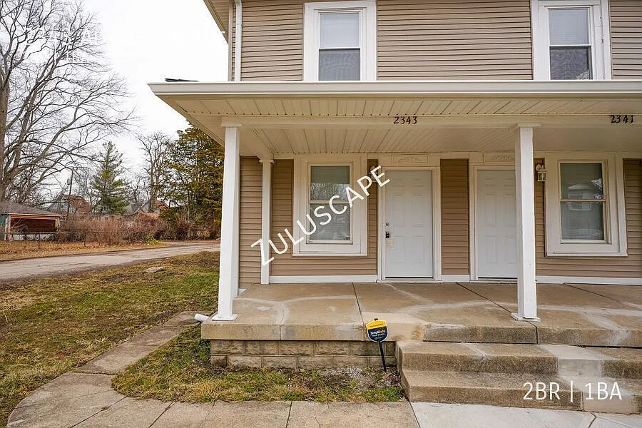 Free First Month Rent! 2343 Adams Street / 2 Bed 1 Bath Duplex Indy Eastside! — Photo 2