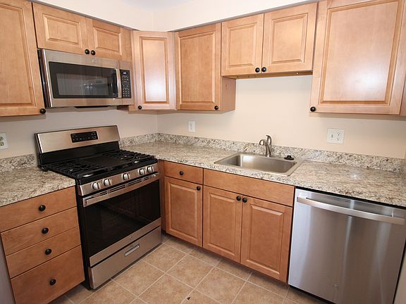 2nd image of 13053 Blakeslee Dr Floor 2