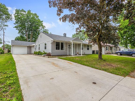 2nd image of 552 Manchester Dr
