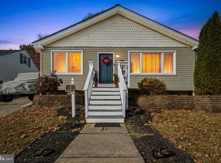 74 S Martin Ln, Norwood, PA 19074