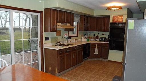 5th image of 1475 East Dr #296