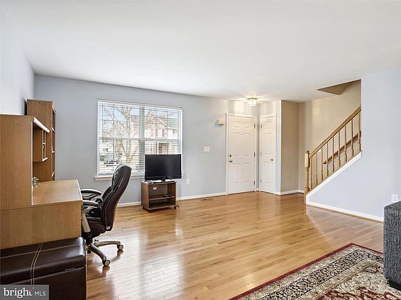 5th image of 8357 Gartelman Farm Dr