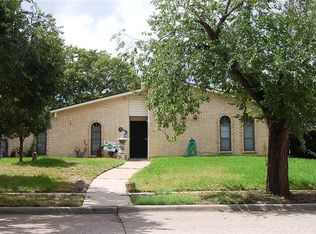 1462 Applegate Dr, Lewisville, TX 75067
