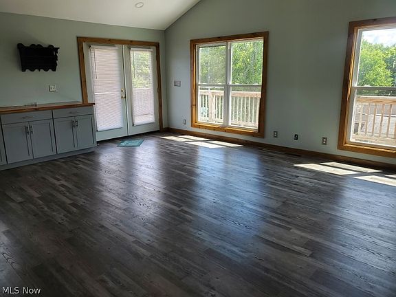 5th image of 23520 Peterson Ln #S
