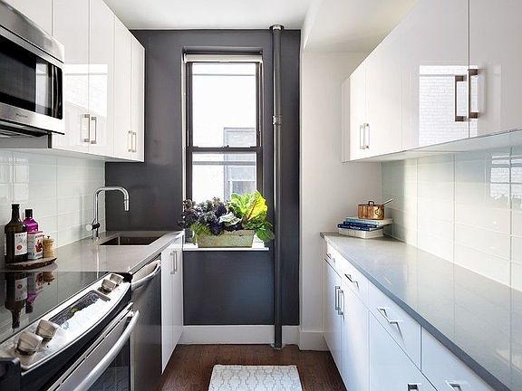 3rd image of 245 W 25th St APT 6H
