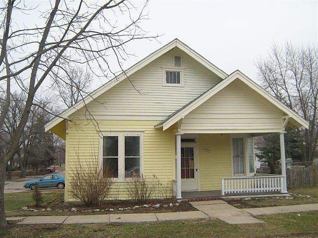 1st image of 403 S Stanford St