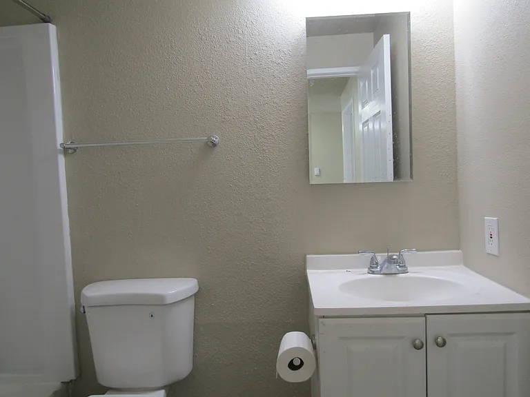 3332 S Chandler St — Photo 12