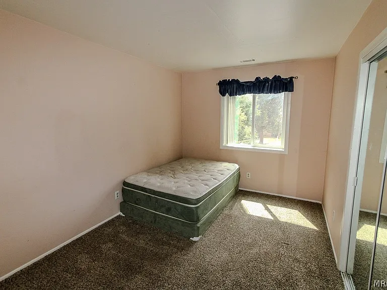 870 Ash Ln — Photo 30