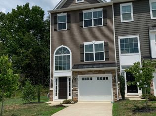 62 Andrews Pl, Fredericksburg, VA 22405