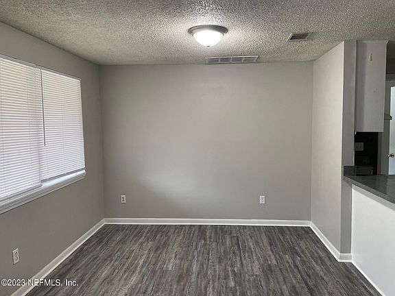 4th image of 5142 Acoma Ave