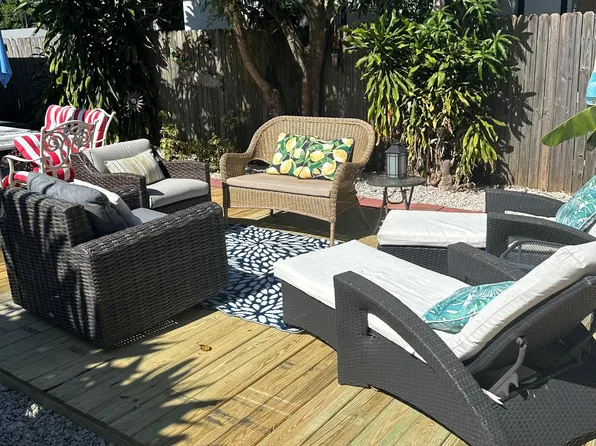 (undisclosed Address), Lake Worth, FL 33460