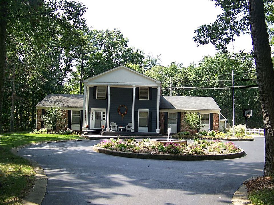 1st image of 6891 Packer Dr NE
