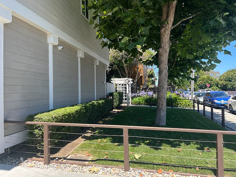1240 Elmer St #A — Photo 3