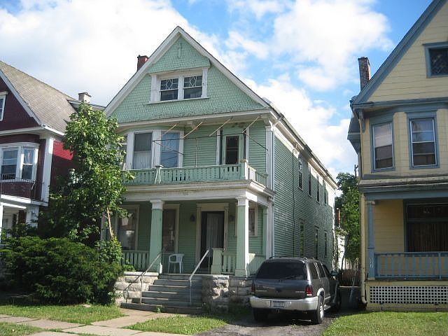 1st image of 535 E Utica St