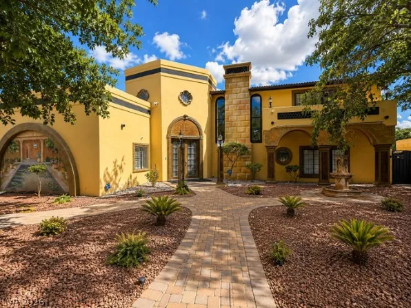 5763 W Oakey Blvd, Las Vegas, NV 89146