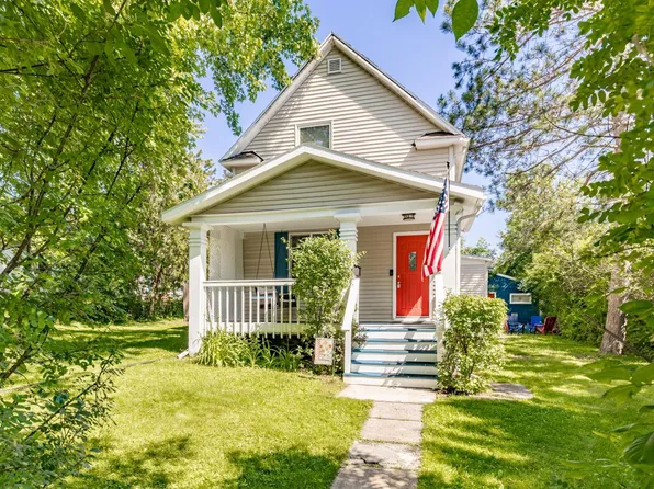 523 1st St, Proctor, MN 55810
