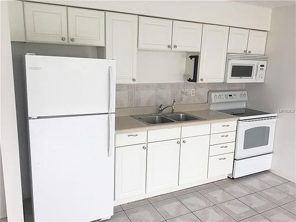 4th image of 2703 Hidden Lake Dr N Unit F
