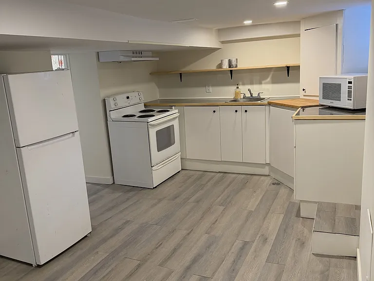 295 Arthur St #4 — Photo 13