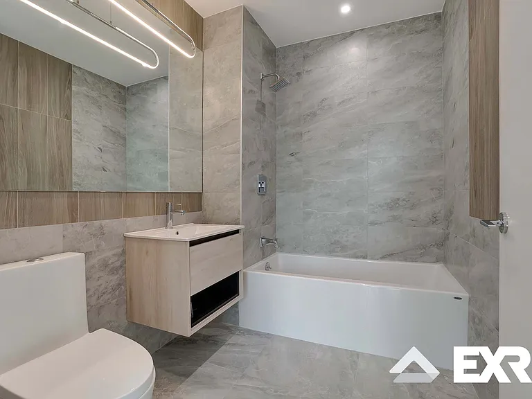152 Erasmus St #307 — Photo 12