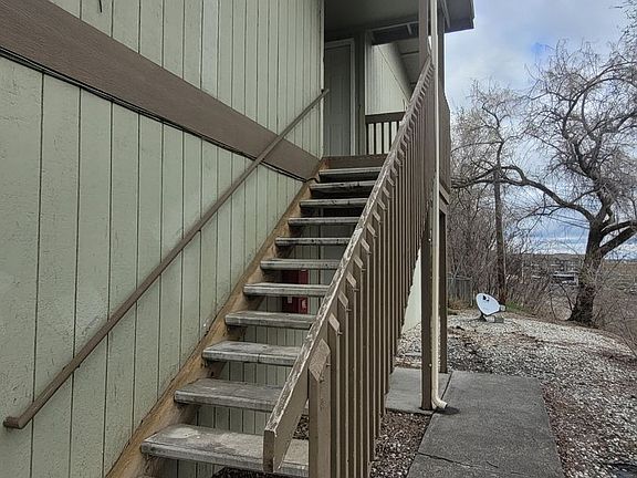3rd image of 523 W Crest Dr #52328