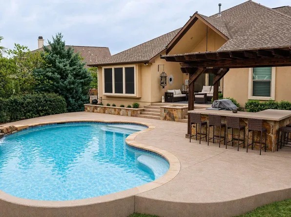 101 Pierce Range Dr, Lakeway, TX 78738