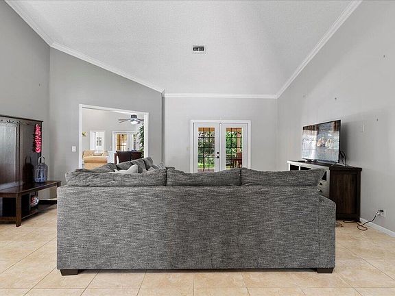 3rd image of 13557 Northumberland Cir