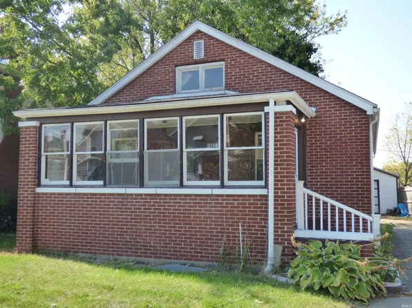 1113 Diamond Ave, South Bend, IN 46628