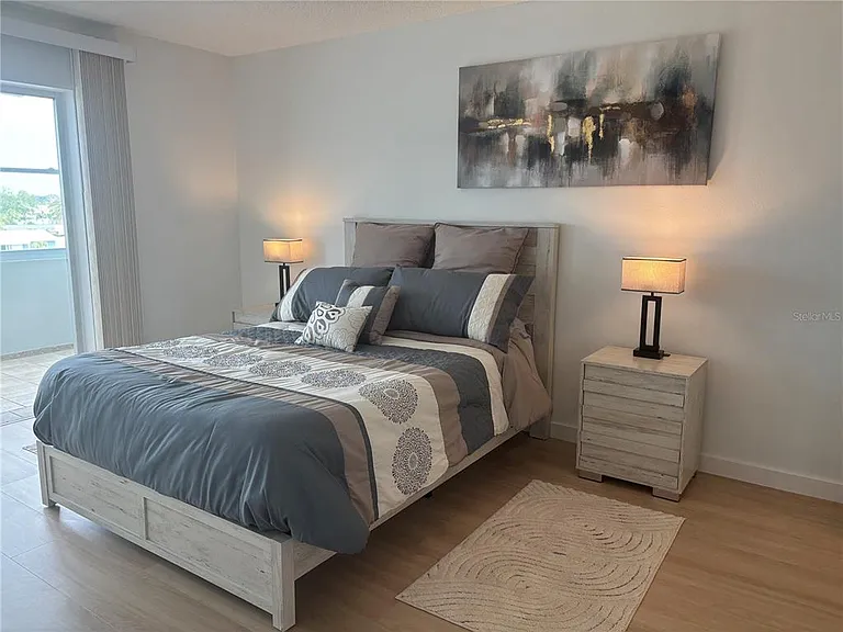 4725 Cove Cir #405 — Photo 8