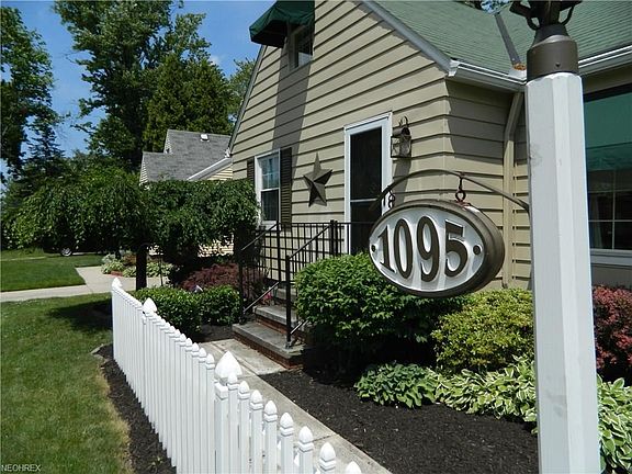 2nd image of 1095 Fernwood Dr
