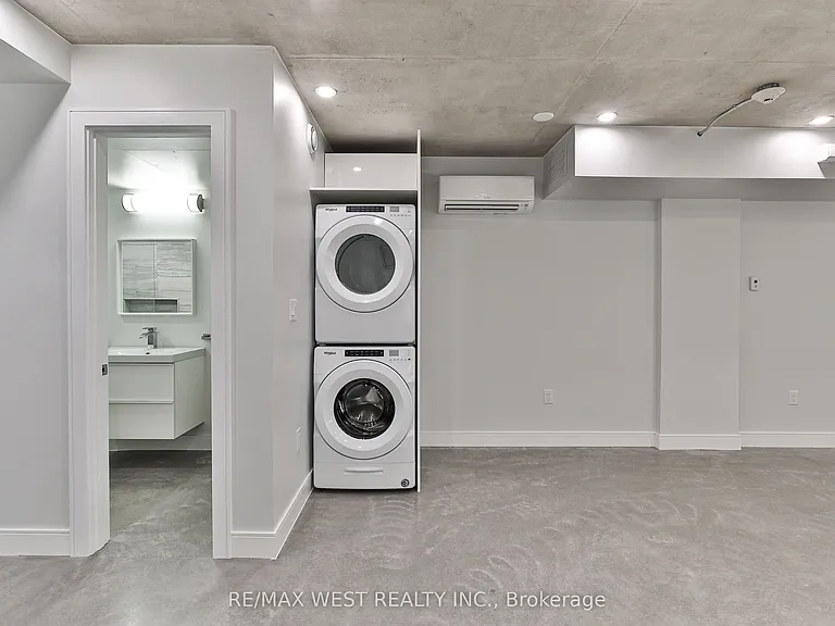 1745 Keele St #4 — Photo 22