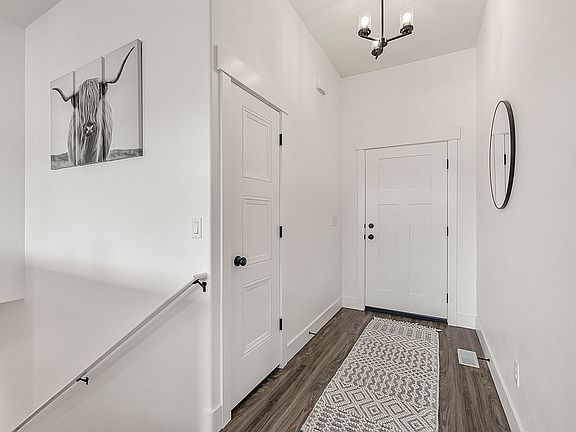 2nd image of 5919 Magellan Ln