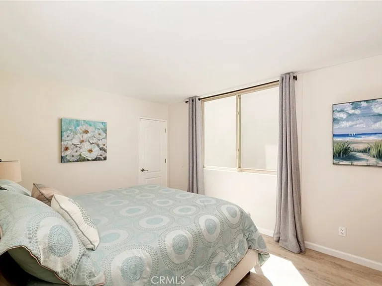 126 Neptune Ave — Photo 33
