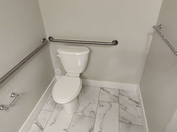 2nd image of 170 E Belmont Ave APT 3