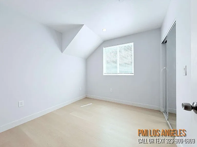 206 E 87th St — Photo 5