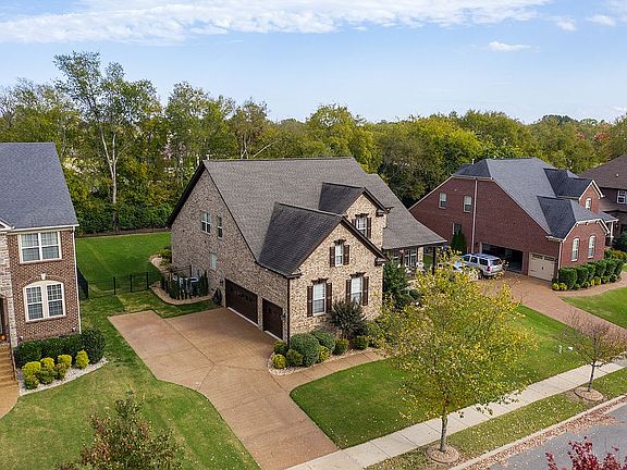 3rd image of 104 Tipperton Ct